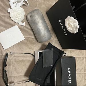 CHANEL sunglasses